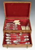 Oak cased 6 place setting canteen of silver plated cutlery, width 43cm