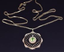 Edwardian 15ct gold pendant set with peridot and seed pearls (5.6g), on an 18ct gold chain made up