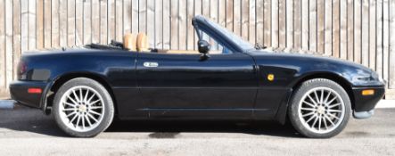 1992 Mazda MX5 Mk1 Eunos, registration number J924 WRD, with V5c noting the date of first