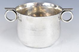Victorian or Edward VII Arts & Crafts hallmarked silver twin handled bowl or porringer, London 1901,