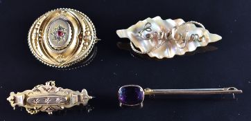 Victorian 9ct gold brooch set with diamonds (3.6g), a 9ct gold brooch set with paste (3g), 9ct