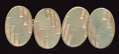 A pair of 9ct gold Art Deco cufflinks with engine turned decoration, 6.5g