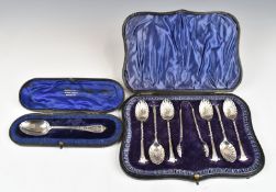 Cased set of Edward VII hallmarked silver teaspoons and tongs with shell shaped bowls, Sheffield