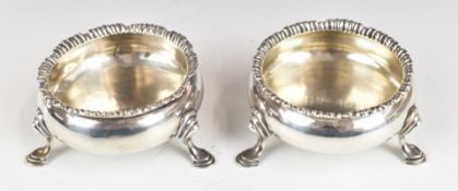 Pair of Georgian hallmarked silver hoof footed open salts, London 1766, maker John Muns, diameter