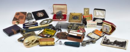 Collection of bijouterie including hallmarked silver thimbles, mother of pearl fruit knife, multiple