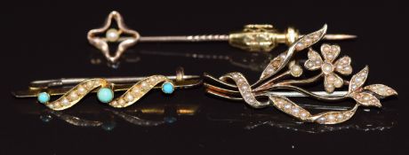 Edwardian 9ct gold brooch set with turquoise and seed pearls (2.2g), a 14k gold brooch set with seed