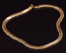 UnoAErre 9ct gold necklace made up of elongated diagonal links, 44.5cm, 25g