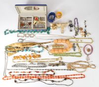 A collection of jewellery including agate necklace, silver filigree item, Accurist watch, peridot