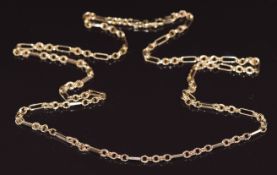 A 9ct gold chain / necklace made up of elongated and oval links, 12.3g