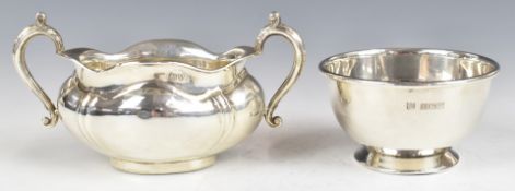 Hallmarked silver twin handled sugar bowl, Chester 1913, maker's mark rubbed, width 12.5cm, together