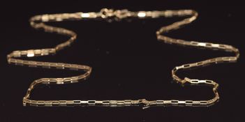 A 9ct gold necklace made up of rectangular links, 2g