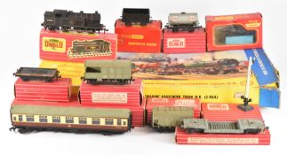 Hornby Dublo 00 gauge 2021 Red Dragon model railway set with 2217 tank loco, further rolling stock