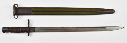 American WW1 Remington bayonet with good stamps to ricasso, 43cm fullered blade and scabbard