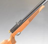 Air Arms S410 Classic .22 FAC PCP air rifle with 10 shot magazine, chequered semi-pistol grip and