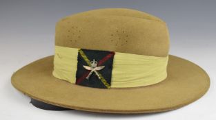 British Army Gurkha rifles 'slouch' hat with Pagri badge and Lt QGO Limbj D Coy to sweatband