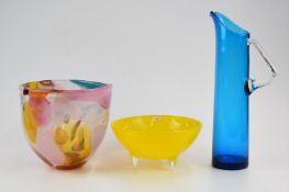 Three pieces of coloured studio glass comprising Will Shakspeare for Shakspeare Glass bowl, Nybro