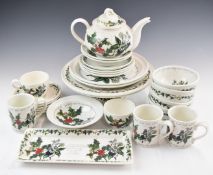 Portmeirion dinner and tea ware decorated in the Holly and Ivy pattern, including large platters,