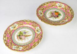 Davenport cabinet plate and tazza both decorated with flowers, diameter 26cm