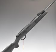Webley VMX D-Ram .177 break barrel air rifle with composite stock, chequered semi-pistol grip and