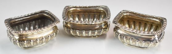 Victorian set of three hallmarked silver salts with ribbed decoration, Chester 1899, maker