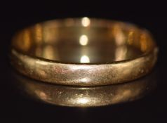 A 22ct gold wedding band / ring, 3.4g, size P