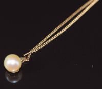 A 9ct gold necklace / chain with cultured pearl pendant, 2.6g