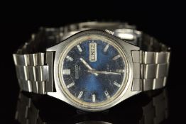 Seiko gentleman's automatic wristwatch ref.7009-8028 with day and date aperture, luminous hands