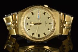 Seiko 5 gentleman's automatic wristwatch ref.7009-8310 with day and date aperture, luminous gold
