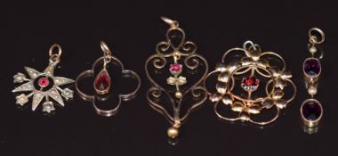 Five Edwardian 9ct gold pendants set with paste, garnets and seed pearls, 6.3g