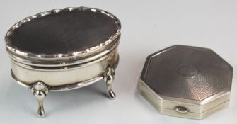 Elkington & Co Ltd oval hallmarked silver dressing table casket, raised on four feet, Birmingham