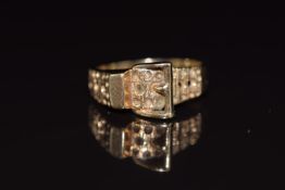 A 9ct gold buckle ring, 3g, size L