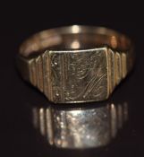 A 9ct gold signet ring, 2.4g, size L