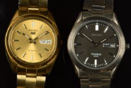 Two Seiko gentleman's watches, Seiko 5 automatic ref. 7S26-0060 with day and date aperture, luminous