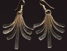 A pair of 14k gold earrings made up of seven gold panels, 19g 4.6cm