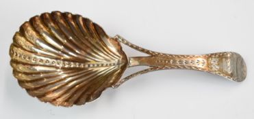 Georgian hallmarked silver caddy spoon with shell shaped bowl and bright cut handle, length 9.5cm,