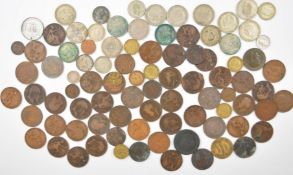 Approximately 198g of pre-1947 UK silver together with a quantity of largely WW1 and WW2 pennies