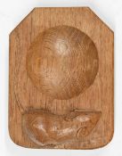 Robert 'Mouseman' Thompson carved oak mouse pin dish, 8 x 10cm