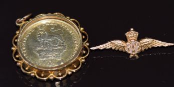 A c1915 9ct gold locket (14.7g 2.7cm) and a 9ct gold RAF brooch (1.1g 3.3cm)