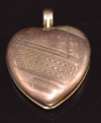 Art Deco 9ct gold heart shaped locket, 2.9g