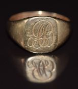 A 9ct gold signet ring, 5.7g, size V
