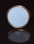 A 9ct gold ring set with agate, 4.6g, size H