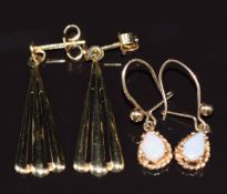 Two pairs of earrings, one pair set with an opal to each, 1.8g
