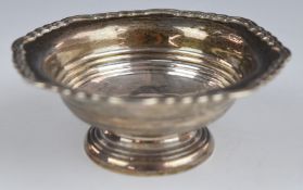 Walker & Hall Art Deco hallmarked silver pedestal bowl or bon bon dish, Sheffield 1937, diameter