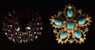 Brooch given to Benjamin Britten's housekeeper Nellie Hudson by Imogen Holst, daughter of Gustav