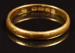 A 22ct gold wedding band / ring, Birmingham, 2.7g, size M/N