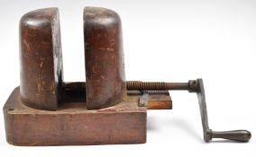 Vintage shop hat stretcher with handle operated screw mechanism, height 24cm