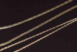 A 9ct gold ribbon necklace and a 9ct gold chain, 3.8g