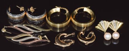 A collection of earrings including of 18ct gold (2.9g), a pair of 9ct tri-coloured gold, 9ct gold in