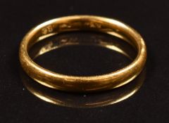 A 22ct gold wedding / ring, 3.2g, size M/N