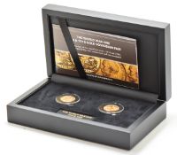 1914 and 1918 George V gold full sovereign pair commemorating World War I in deluxe case with